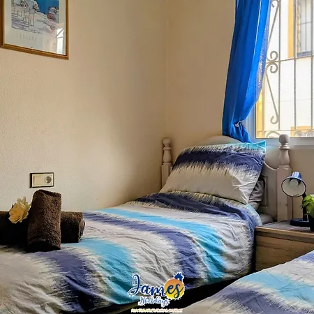 Casa vacanze 3-bed Dream Hills Townhouse With Com Pool Dh547 *