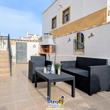 Casa vacanze 3-bed Dream Hills Townhouse With Com Pool Dh547 *