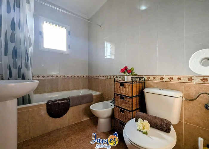 度假居 3-bed Dream Hills Townhouse With Com Pool Dh547 坎波阿莫